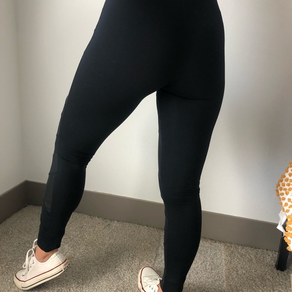 FOREVER 21 Leggings. Great condition; lightly used! - Picture 4 of 4